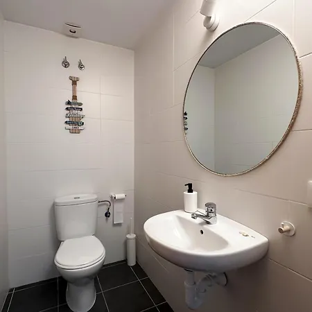 Acogedor Y Moderno Cerca De La Playa Con Piscina Comunitaria, Parking Y Wifi - Es-228-173 Apartment Llanca