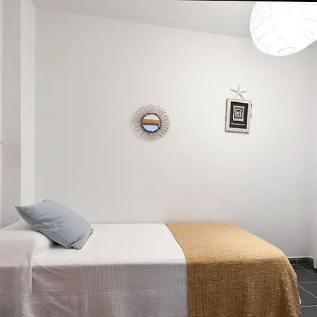 Acogedor Y Moderno Cerca De La Playa Con Piscina Comunitaria, Parking Y Wifi - Es-228-173