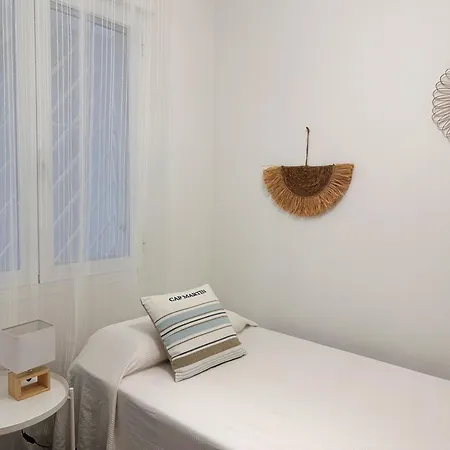 Acogedor Y Moderno Cerca De La Playa Con Piscina Comunitaria, Parking Y Wifi - Es-228-173 Apartment *