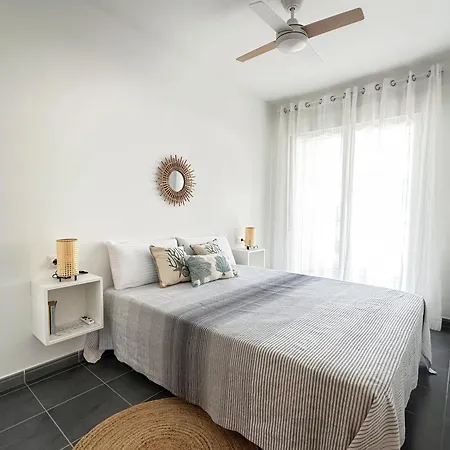 Acogedor Y Moderno Cerca De La Playa Con Piscina Comunitaria, Parking Y Wifi - Es-228-173 Apartment *